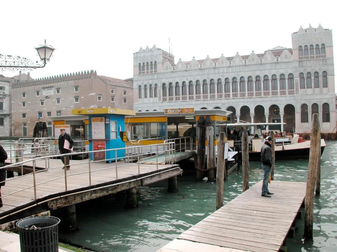 Guesthouse Ca' San Marcuola 1 Venice 2*,  Italy